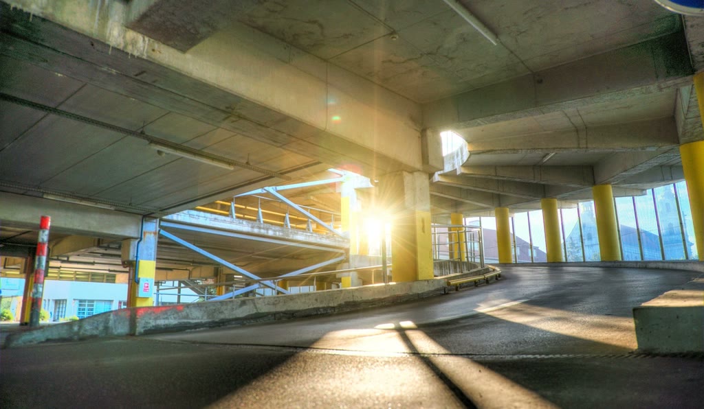 Kapalı Otopark ve Dar Sokaktan Araç Çıkarma - Kadir Oto Kurtarma